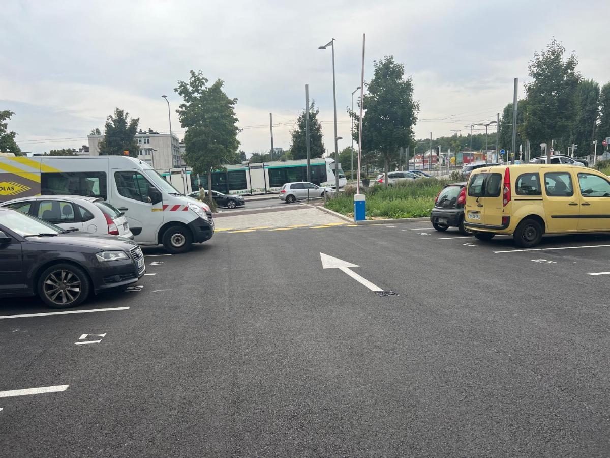 Champions Home Sarcelles Esterno foto